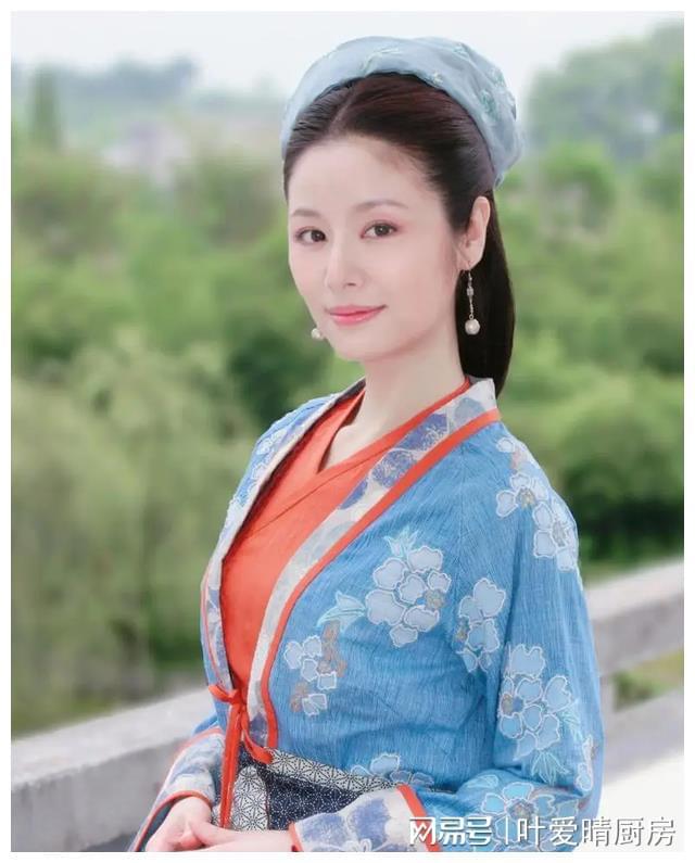 10位明星妻子哪位明星的老婆最漂亮K8凯发登录入口娱乐圈颜值最高的(图2)